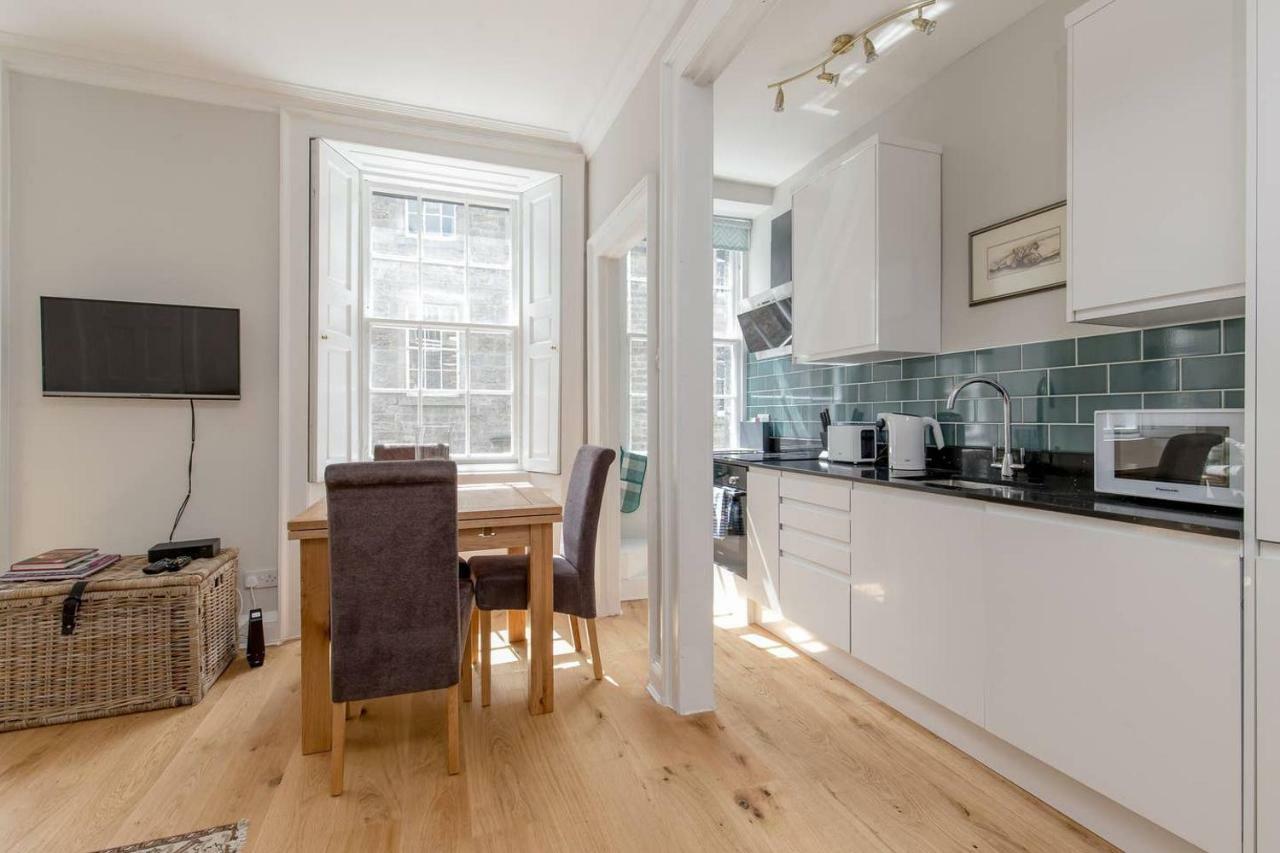 Altido Elegant Georgian 2-bedrm Apt In Heart Of Old Town Édimbourg