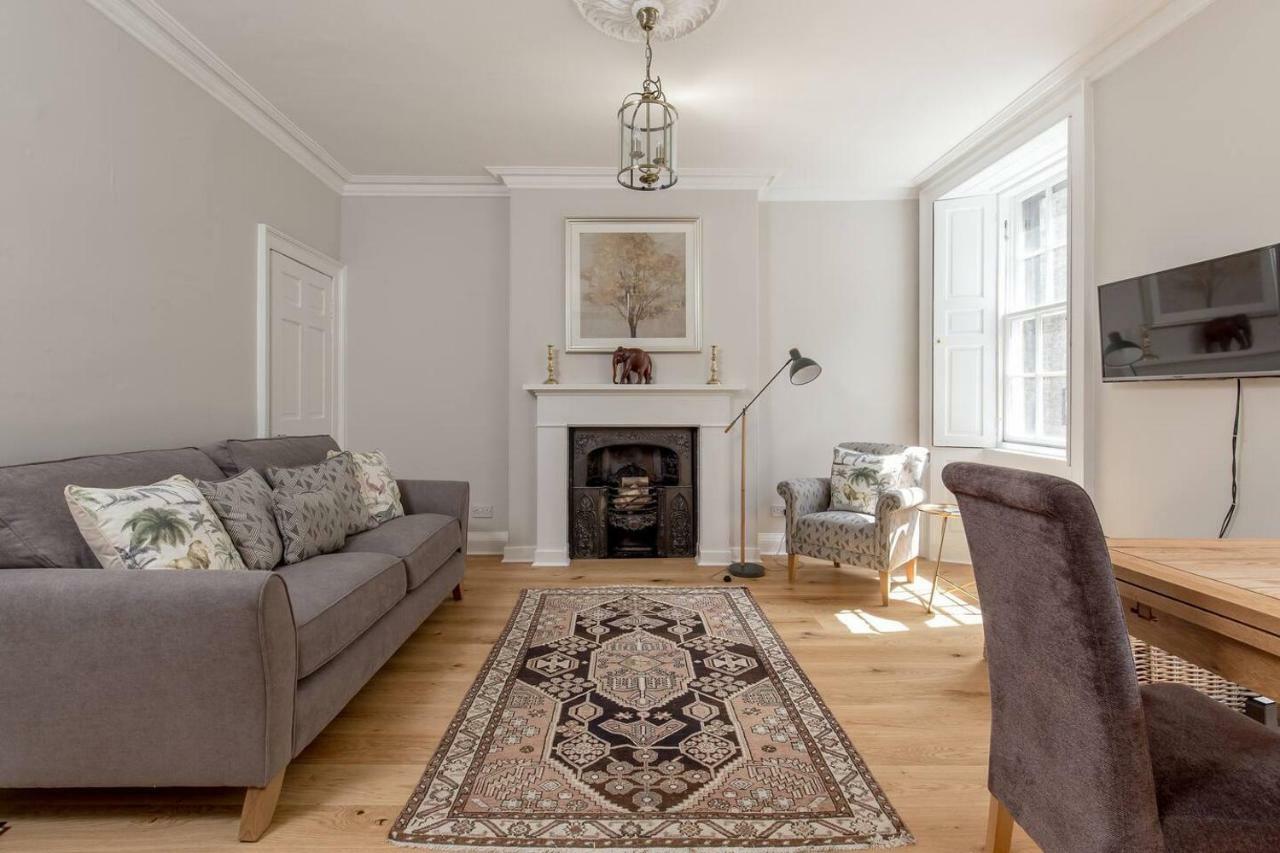 Altido Elegant Georgian 2-bedrm Apt In Heart Of Old Town * Édimbourg